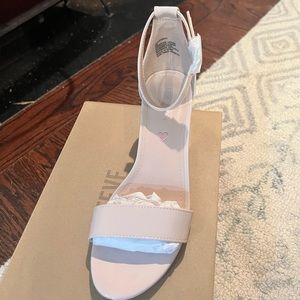 Steve Madden heels in blush pink, never worn.